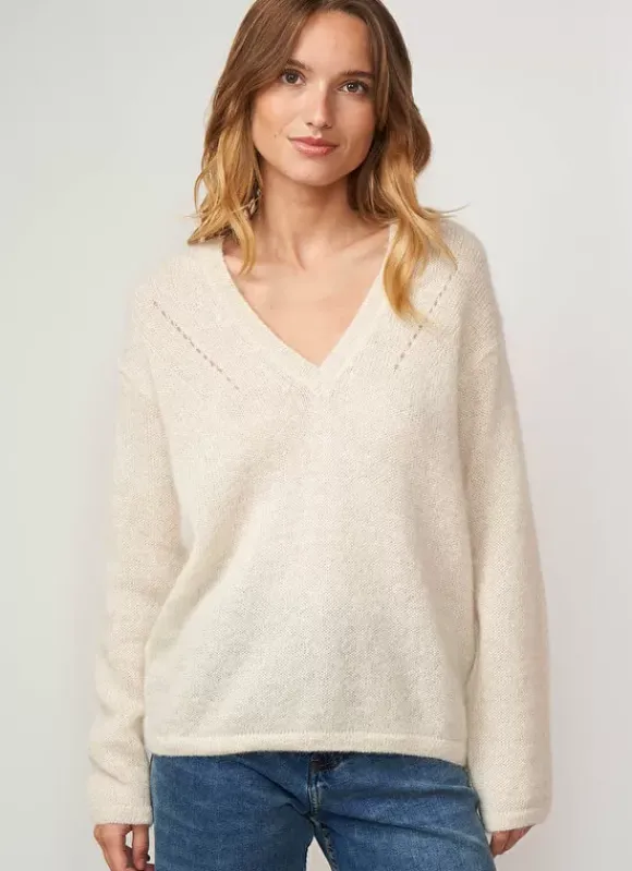 Pull A Col V En Mohair Ecru Mannakayx Sud Express