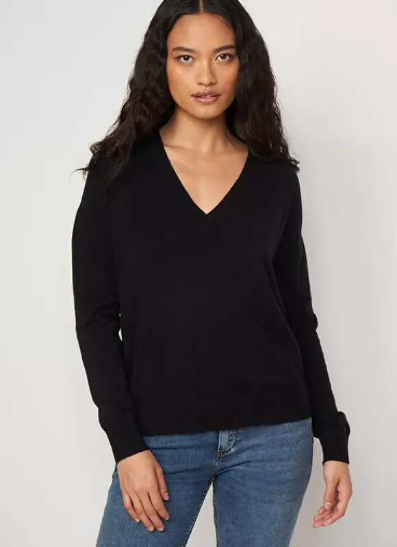 Pull Col V A Maille Douce Noir Marseillan Sud Express
