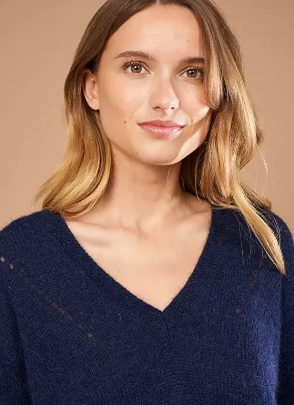 Pull Col V En Mohair Marine Mannakay Sud Express