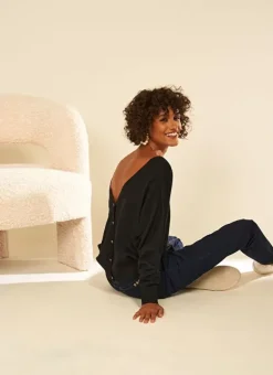 Pull Details Bijoux Noir Gonamo Sud Express